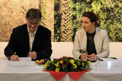 Generální ředitel Národního zemědělského muzea Milan Jan Půček a ústřední ředitelka Státního pozemkového úřadu Svatava Maradová